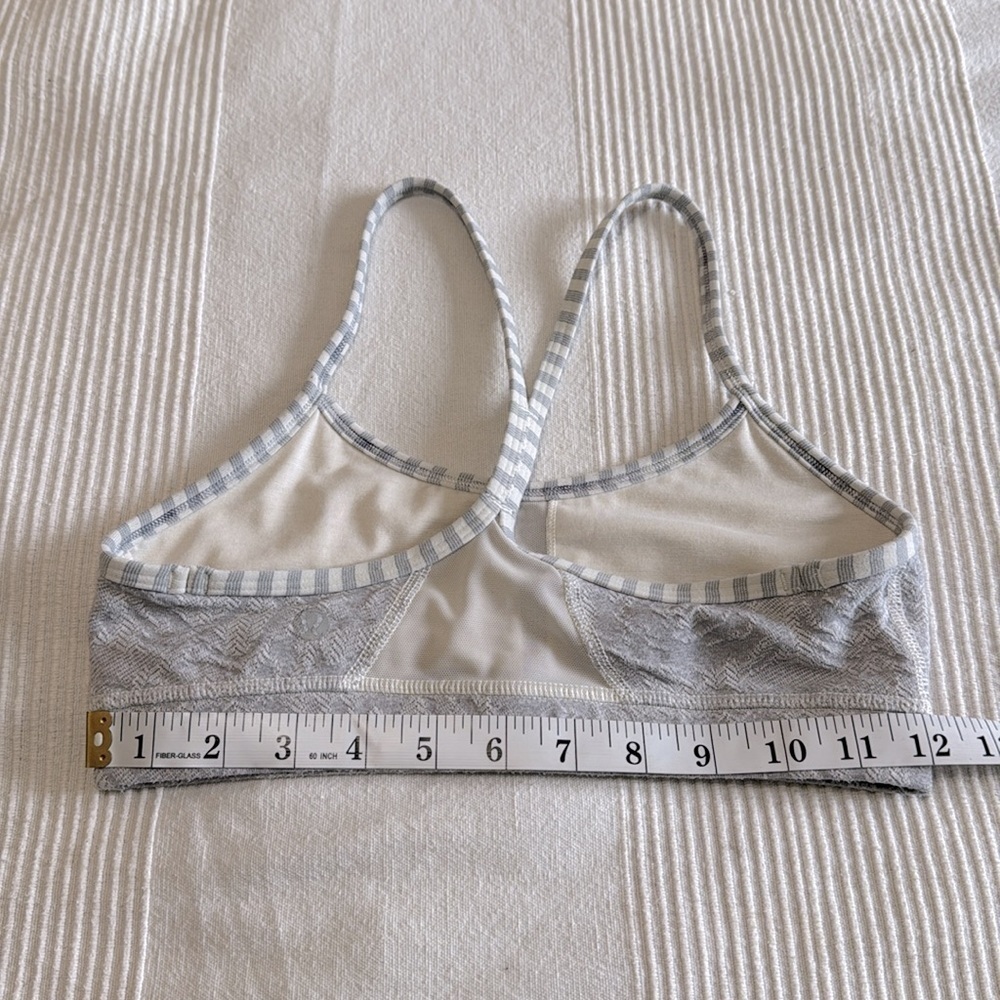 Lululemon Flow Y Bra IV Rose Herringbone Polar Cream/Heathered Silver 4 - Picture 8 of 8